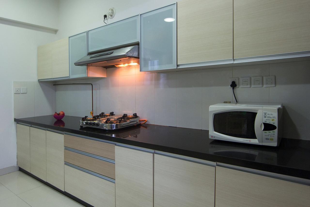 Amanora Park Town Bed & Breakfast ปูเน่ ภายนอก รูปภาพ