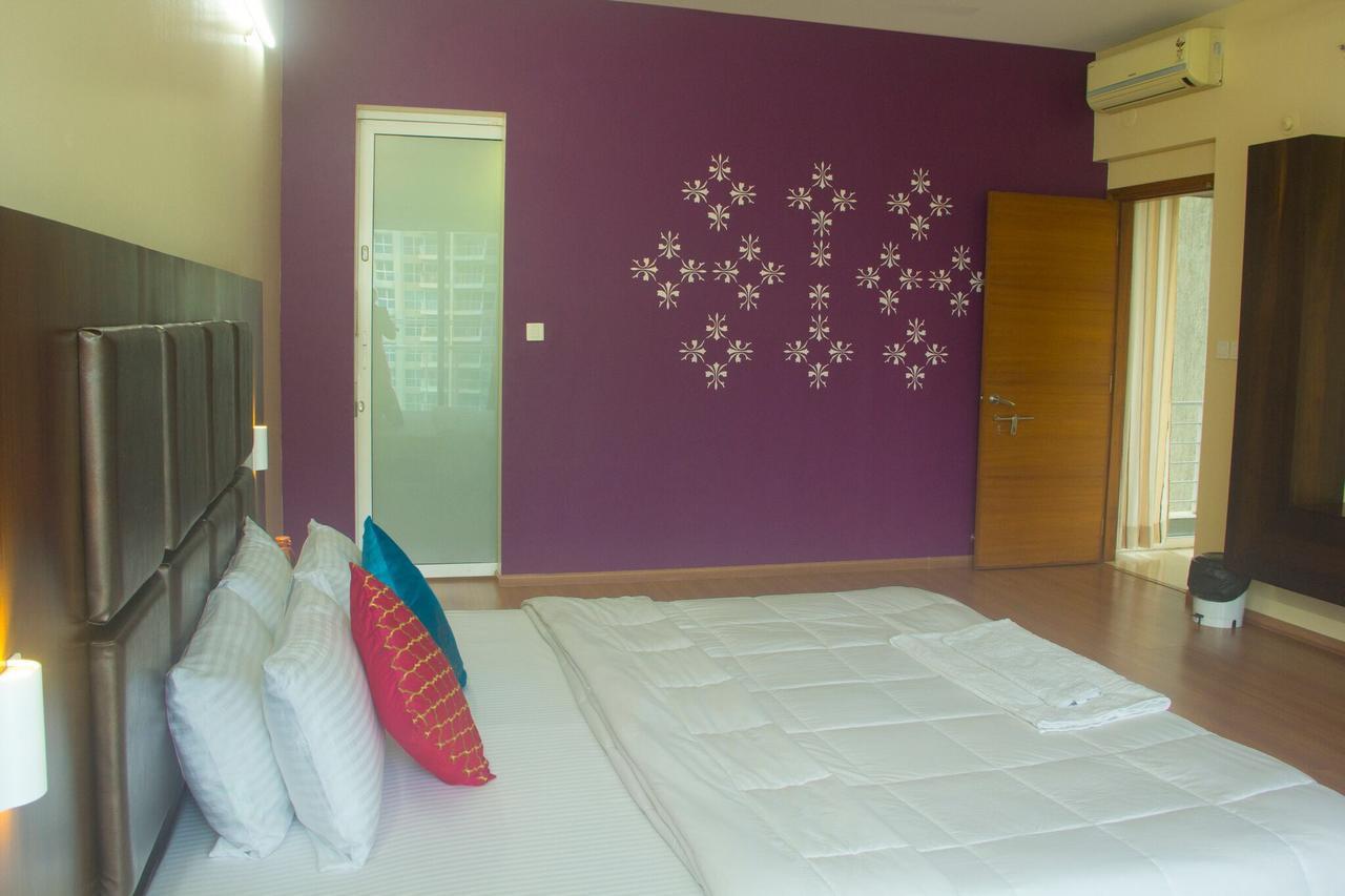 Amanora Park Town Bed & Breakfast ปูเน่ ภายนอก รูปภาพ